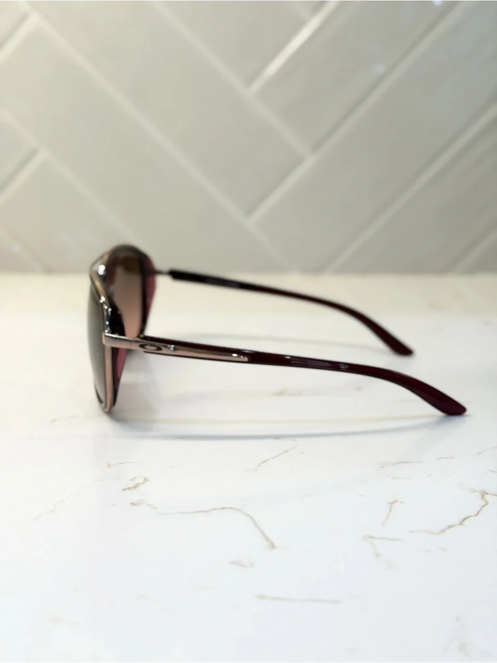 Oakley Split Time Women’s Brown Gradient Aviator Sunglasses with Matching Case